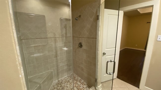 Building Photo - 6057 Yale St