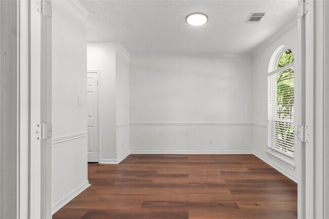 Building Photo - 2118 Gemini St