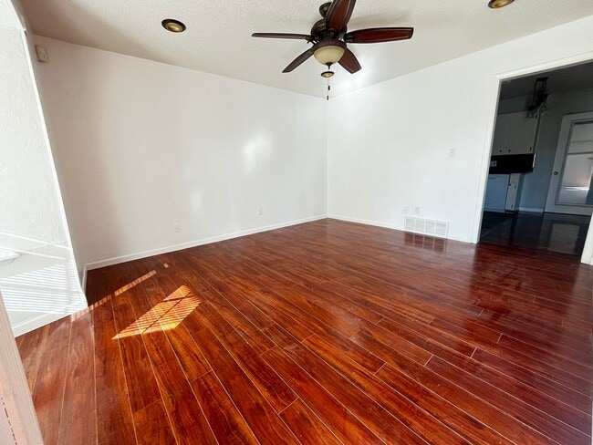 Building Photo - 4807 NW Cheyenne Ave