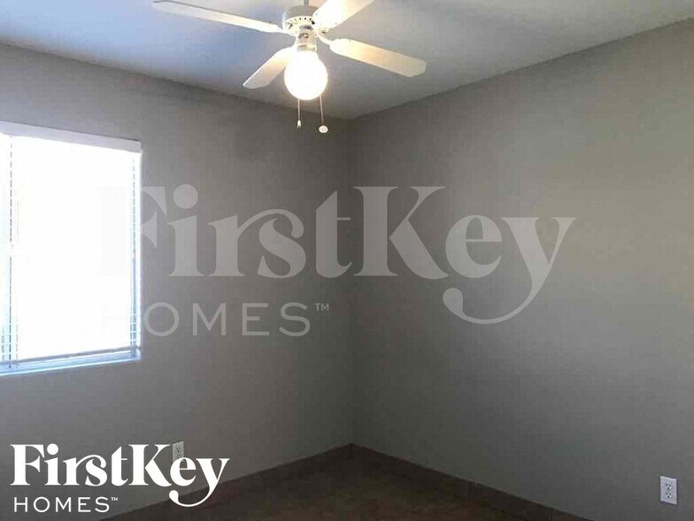 Building Photo - 3035 W Melinda Ln