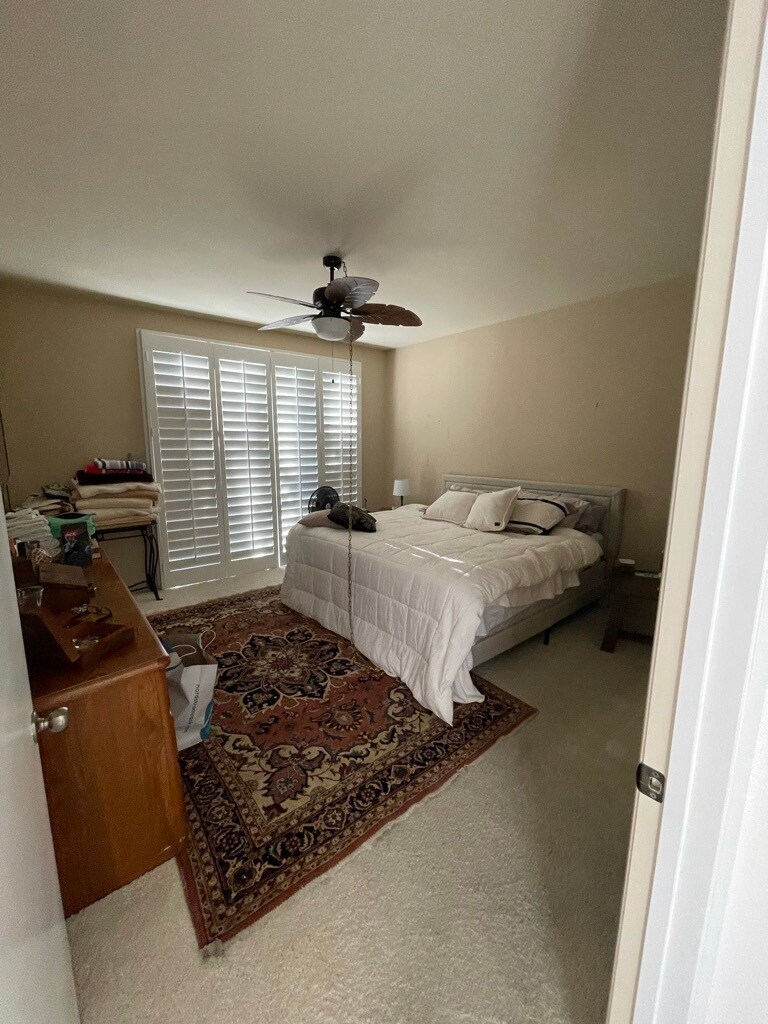 Room #2 with Private Bathroom - 141 Lake Shore Dr