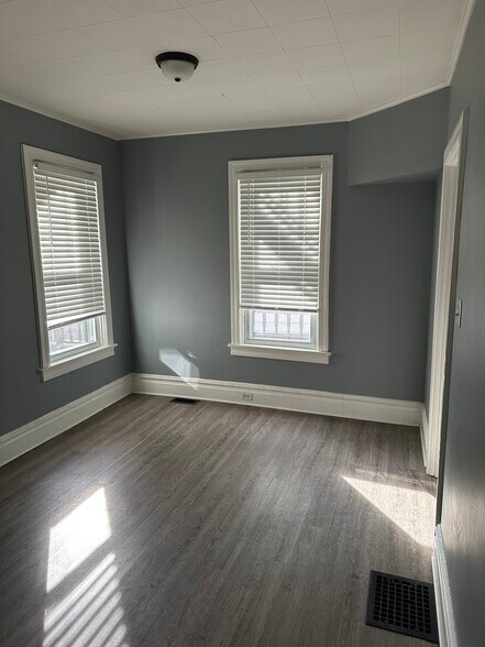 Living Room - 19 S 24th St