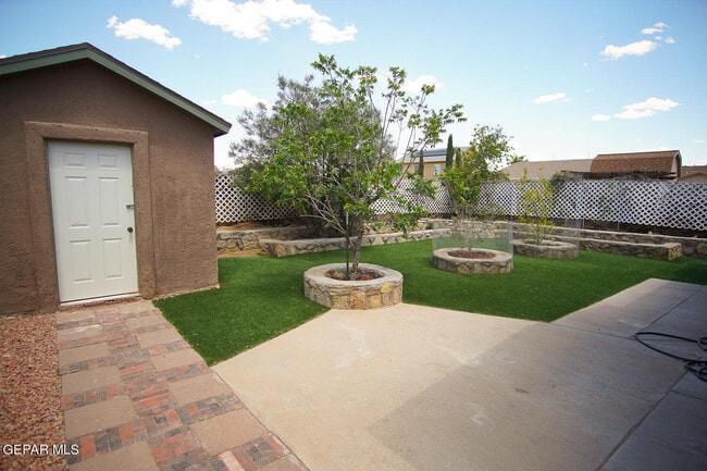 Building Photo - 7133 Mesquite Tree Ln