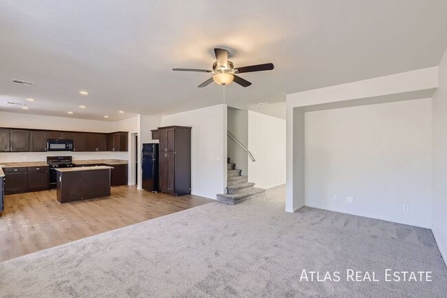 Building Photo - 436 Bright Moon Ave