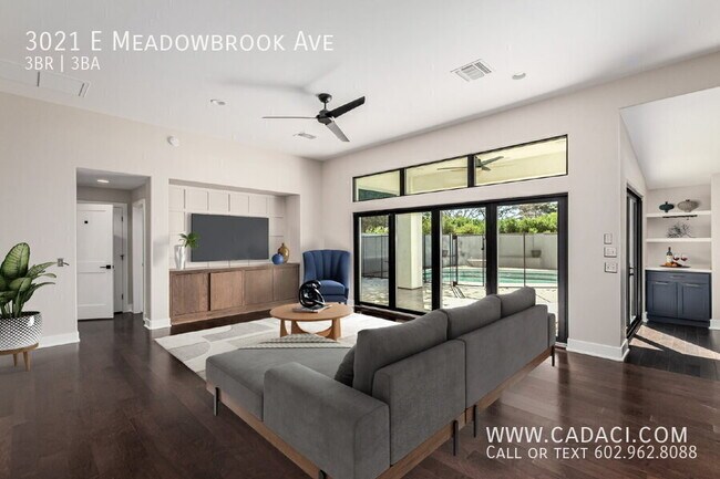 Building Photo - 3021 E Meadowbrook Ave