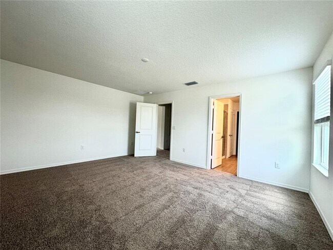 Building Photo - 3296 Rolling Plns Cir