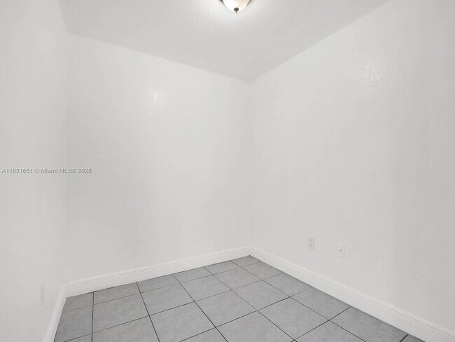 Building Photo - 16224 NW 82nd Pl