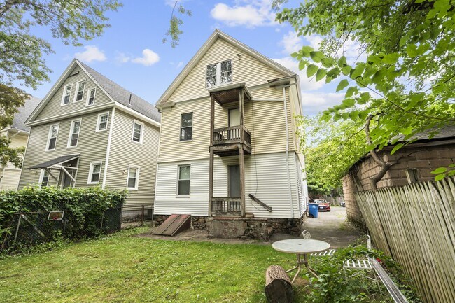 Building Photo - 144 Gilbert Ave