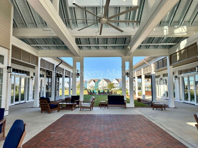 Building Photo - 2BR/2.5BA townhome in River Lights Communi...
