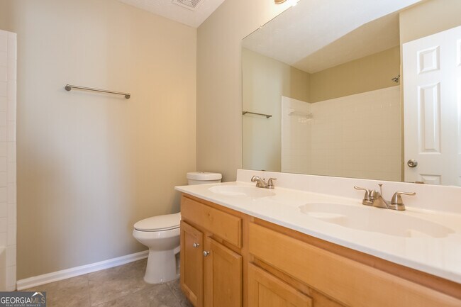 Building Photo - 2022 Santenay Dr S W