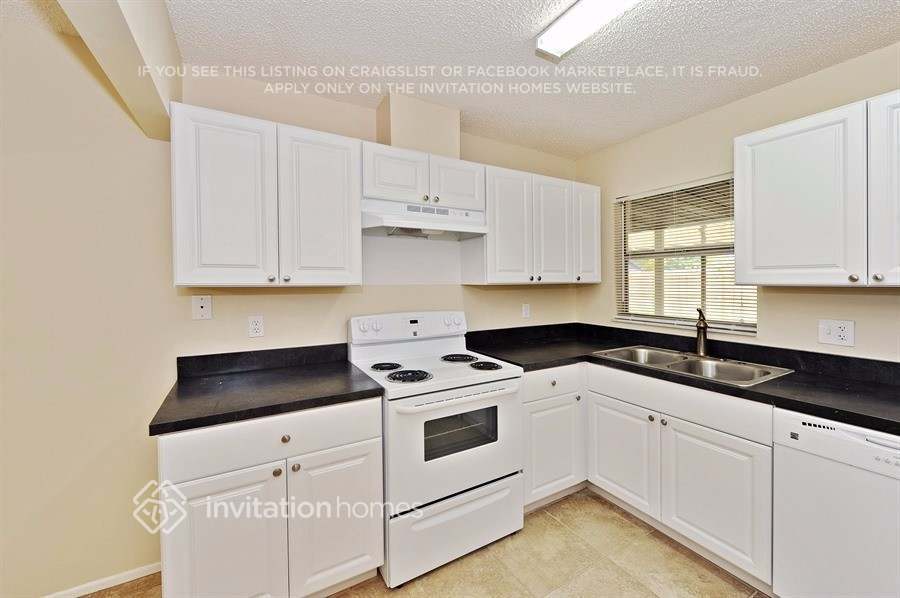 Building Photo - 2606 39th St W