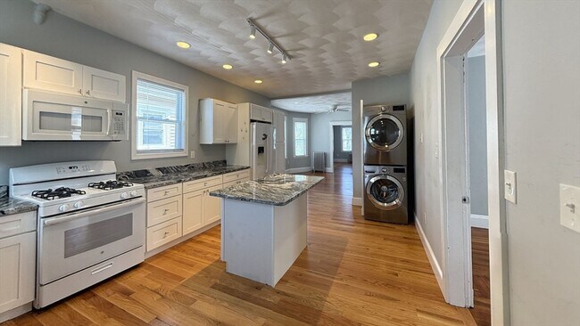 Primary Photo - 30 Partridge Ave