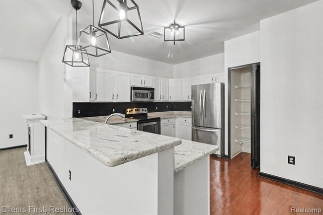 Building Photo - 47547 Ormskirk Dr