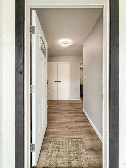 Building Photo - 717 Watson Ave