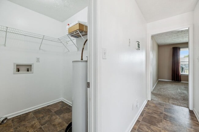 Building Photo - 1073 Bobcat Dr