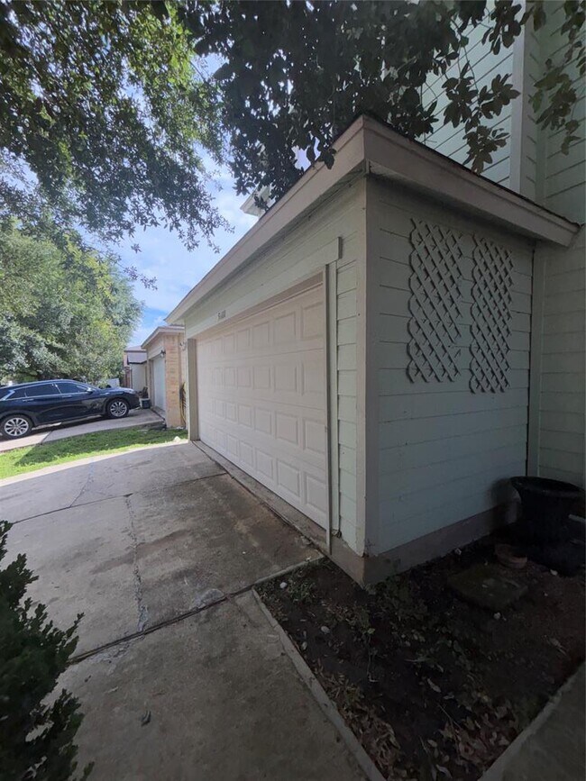Building Photo - 5600 War Admiral Dr