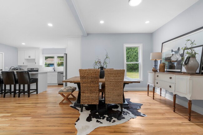 Building Photo - 337 S Windham Rd