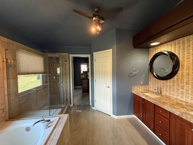 Building Photo - Your Colorado Oasis Awaits! 4 Bed, 3.5 Bath Home with Modern Amenities next to open space