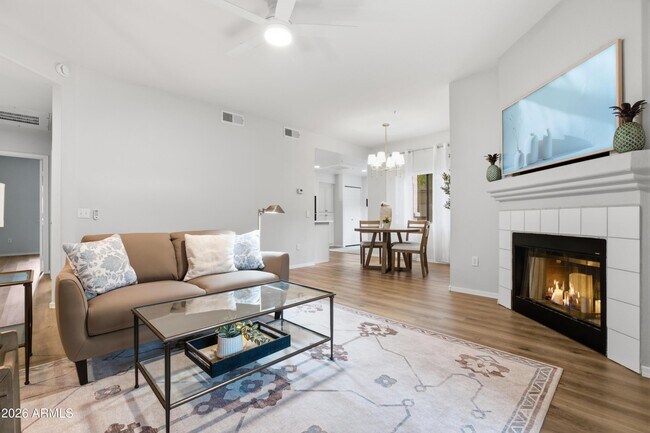 Building Photo - 15050 N Thompson Peak Pkwy