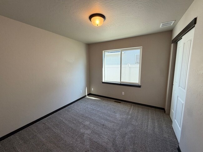 Building Photo - Rathdrum Rancher