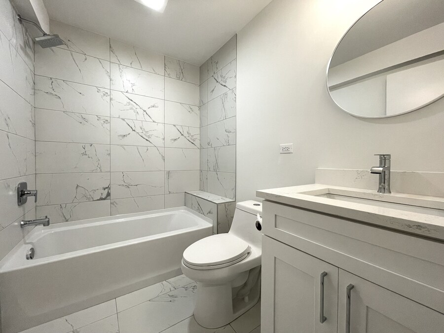 Building Photo - 822 N Winchester Ave