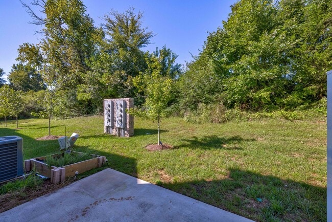 Building Photo - 4316 Summercrest Blvd