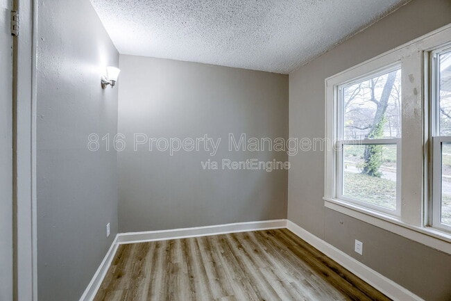 Building Photo - 5702 Euclid Ave E