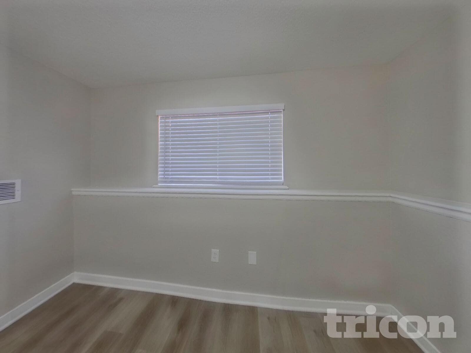 Building Photo - 9227 S Butterwood Ct