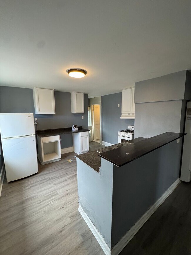 Building Photo - 2411 61st St