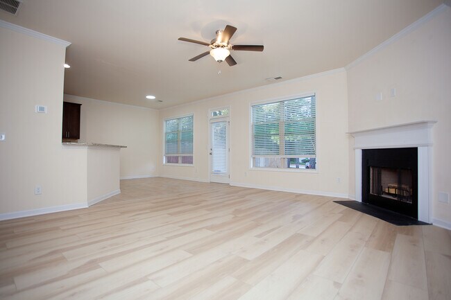 Building Photo - 6469 Panasa Ct