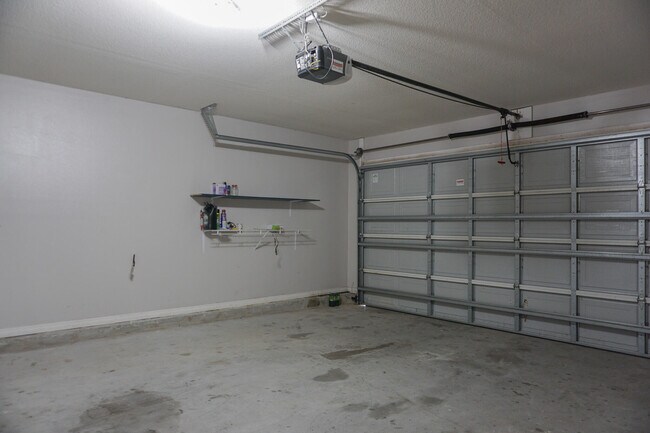 Building Photo - 5128 Whitehurst Ln