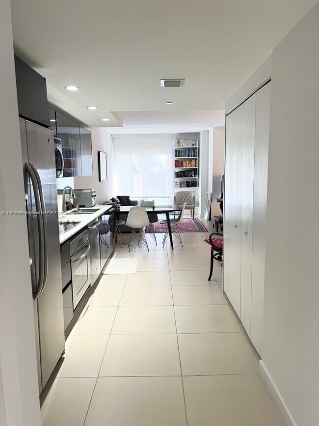 Building Photo - 31 SE 6th St