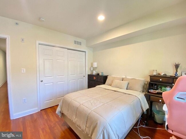 Building Photo - 1417 N 17th St