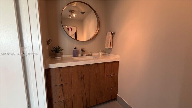 Building Photo - 92 SW 3rd St