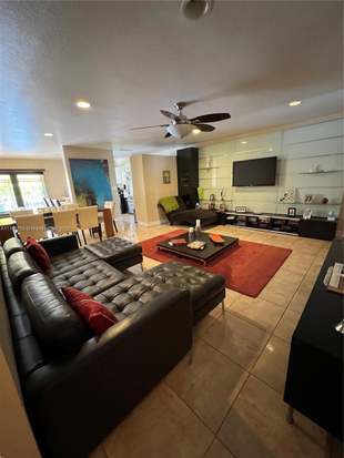 Building Photo - 15516 Sharpecroft Dr