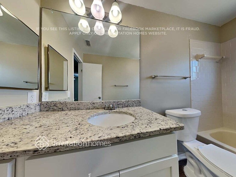 Building Photo - 1210 Tuxford Dr