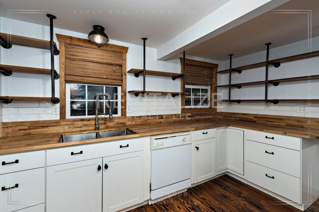 Building Photo - Charming Foley Bungalow with Timeless Character and Plenty of Storage!