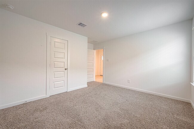 Building Photo - 4210 Harvest Creek Cr