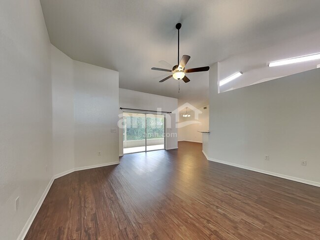 Building Photo - 3244 Sanoma Dr