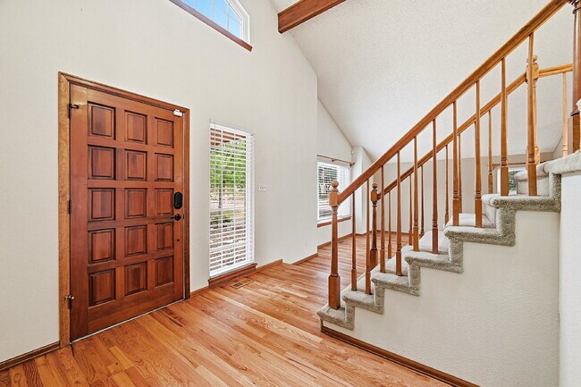 Building Photo - $2,845.95- 4-Bed /3-Bath Gem with Finished Basement and Fenced-in Yard in Colorado Springs!