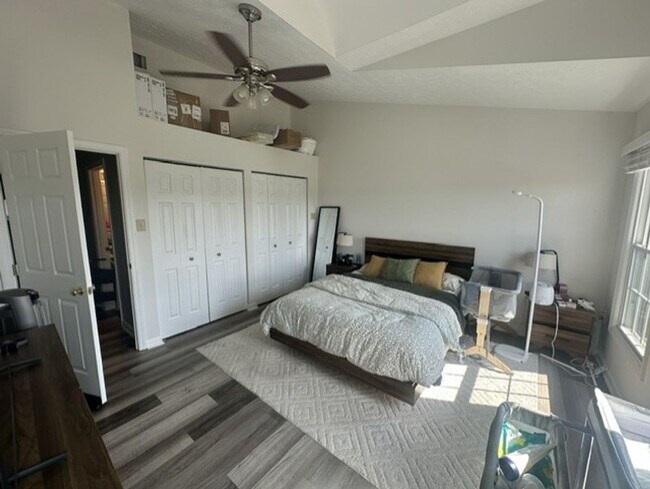 Building Photo - 3024 Estate Dr