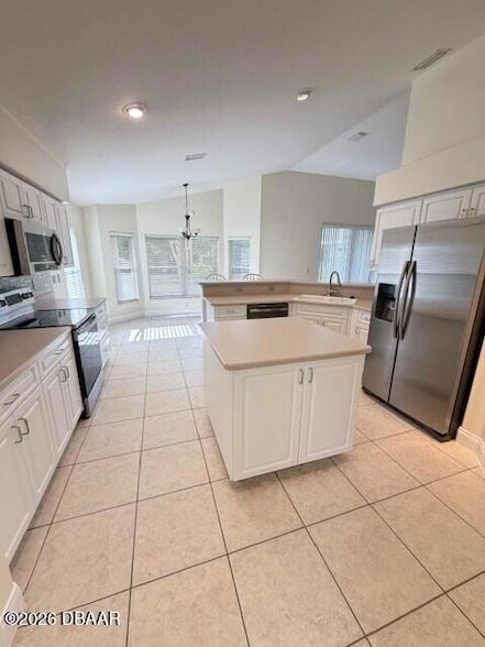 Building Photo - 1459 Areca Palm Dr