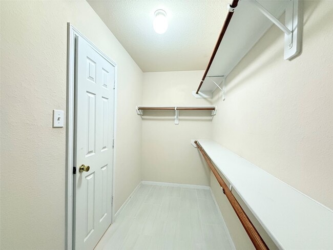 Building Photo - 10515 Ince Ln