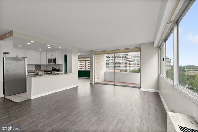 Building Photo - 5500 Friendship Blvd