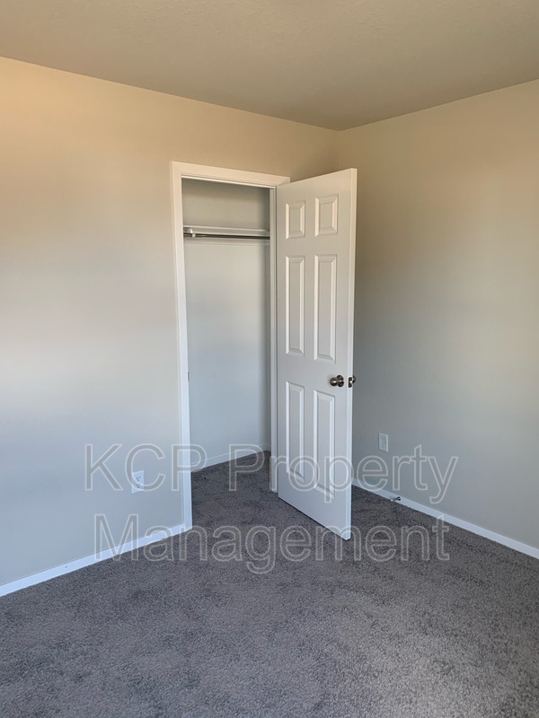 Building Photo - 6706 SW Whitmarsh Rd