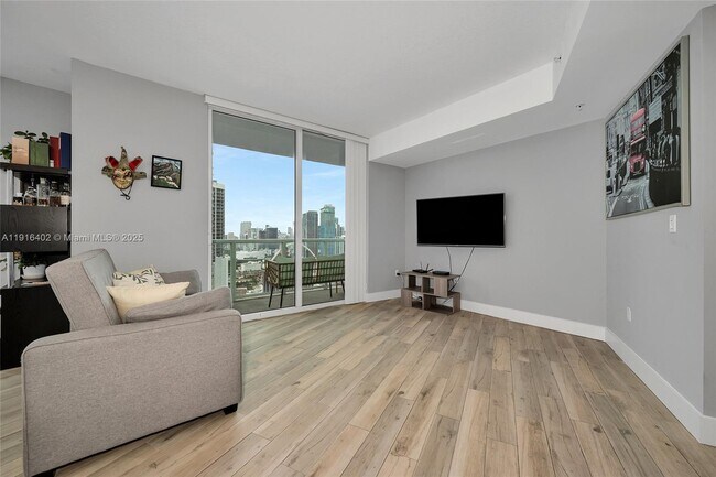 Building Photo - 1900 N Bayshore Dr