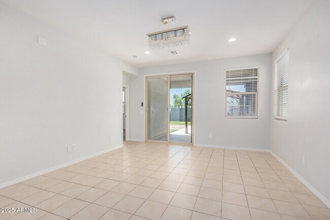 Building Photo - 12377 W Whyman Ave