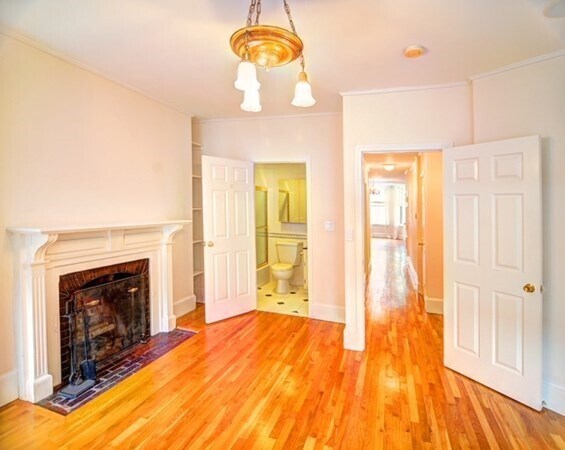 Building Photo - 238 Marlborough St
