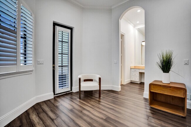Building Photo - 9210 Equus Cir