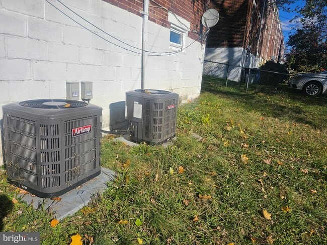 Building Photo - 7515 Lange St